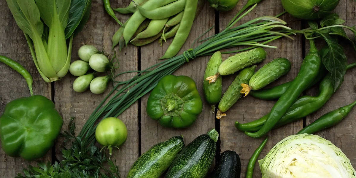 Los vegetales verdes son fundamentales en la lista de la compra keto